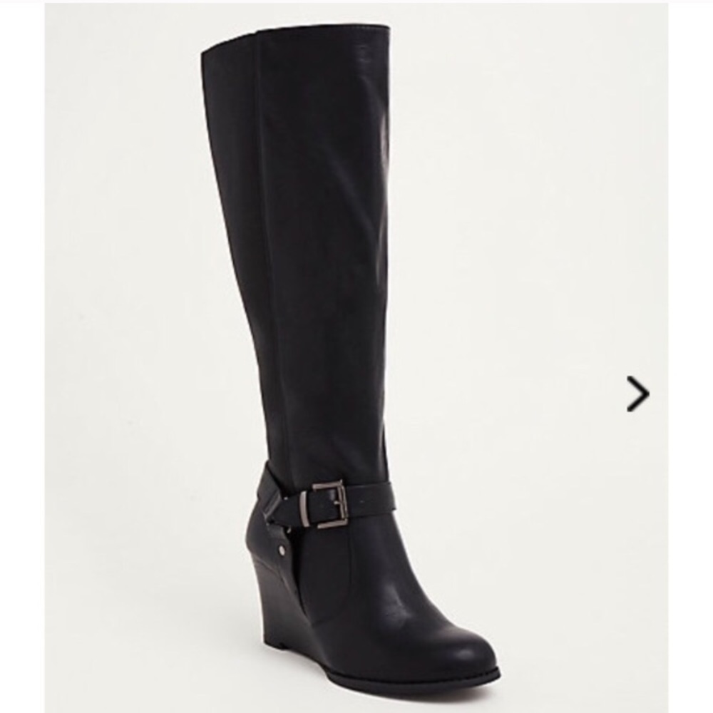 Torrid knee high boots (wedge)